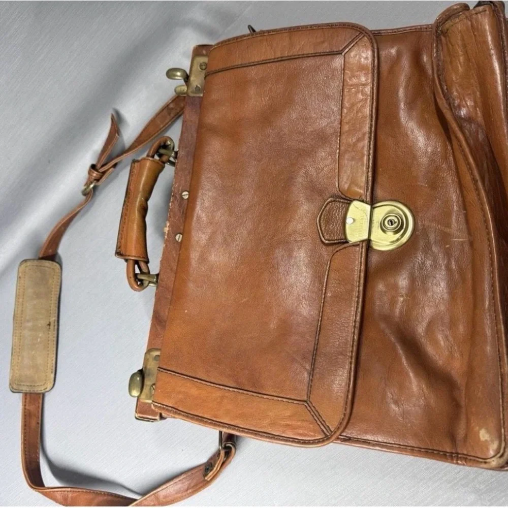 Men’s Tan Leather Briefcase with Shoulder Strap